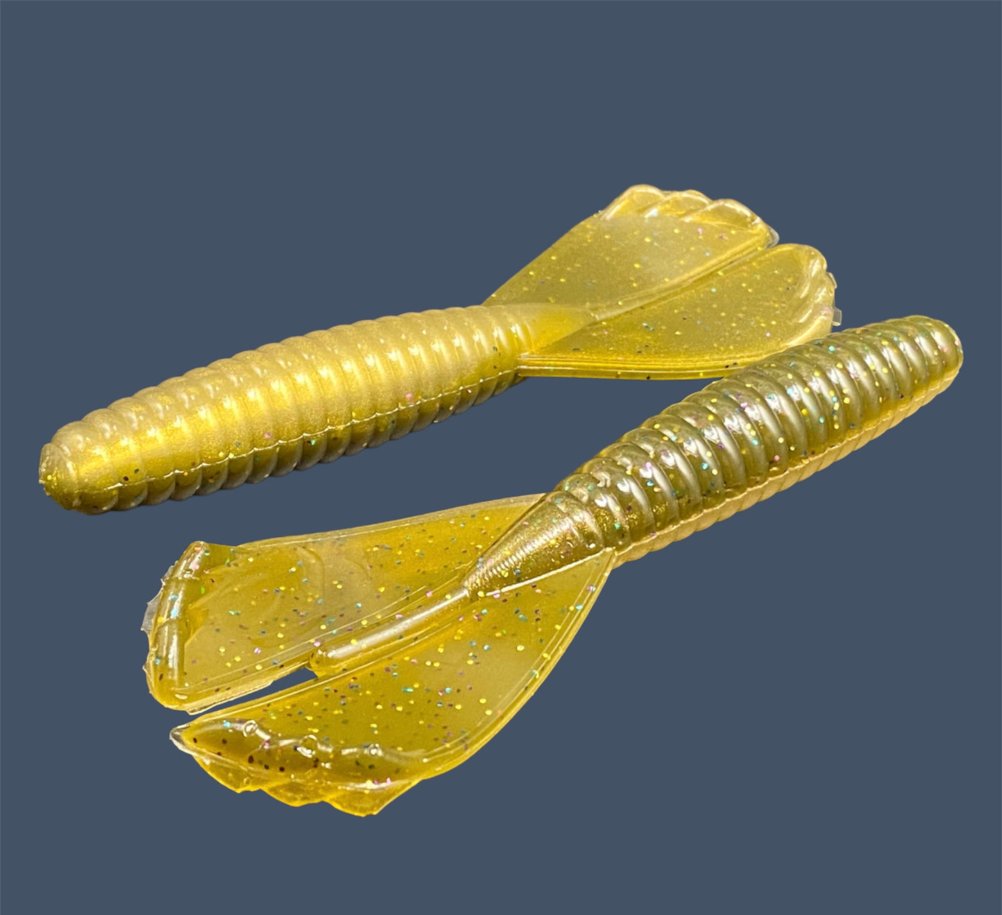 Soft plastic Grub 3.5-inch with twin-kicking tails, ideal for Texas rig, Carolina rig, and as a trailer, in Golden Gill